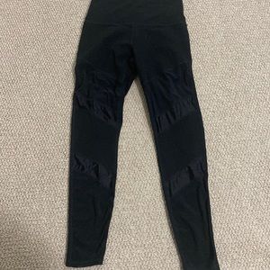 Black Fabletics leggings